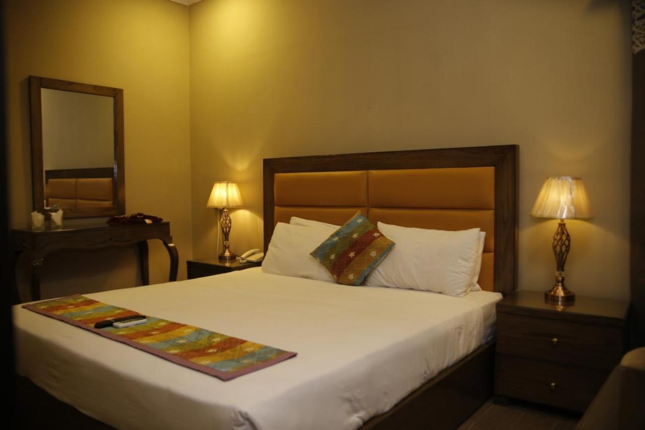 Al Burhan Express Hotel Lahore Exterior photo