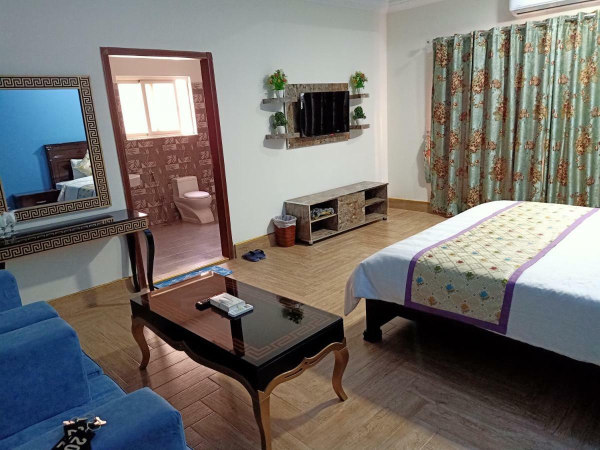 Al Burhan Express Hotel Lahore Room photo