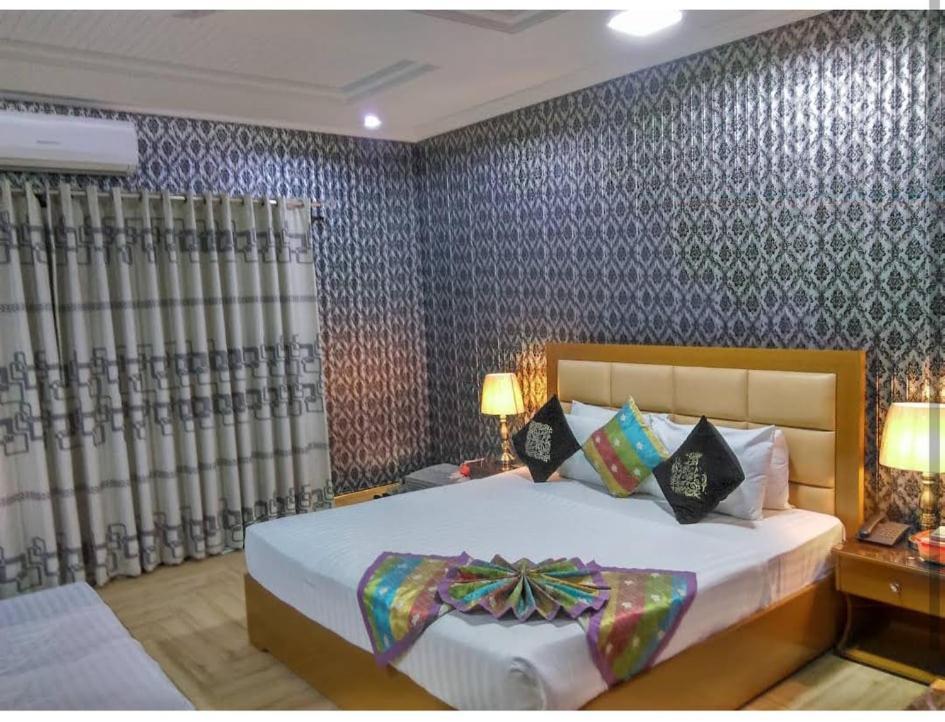Al Burhan Express Hotel Lahore Exterior photo